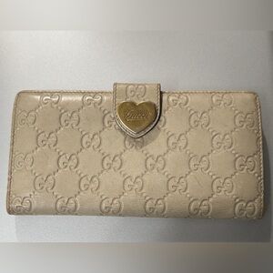Gucci Beige Leather Wallet with Heart Clasp